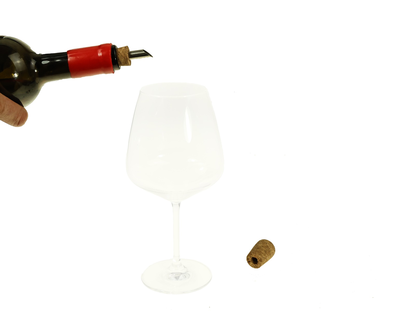 Elegant bottle stopper and pourer in one